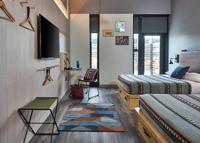 Moxy Short North 3* Columbus