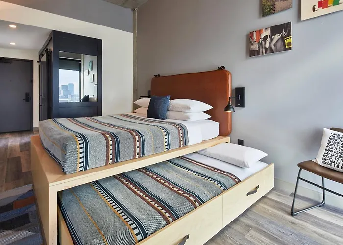 Moxy Short North Hotel 3*