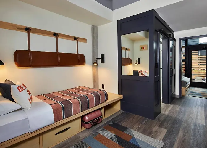 Moxy Short North Hotel 3*