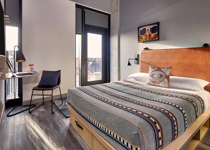 Moxy Short North Hotel Columbus