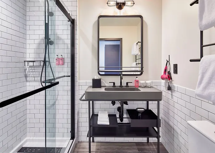 Moxy Short North 3* Columbus